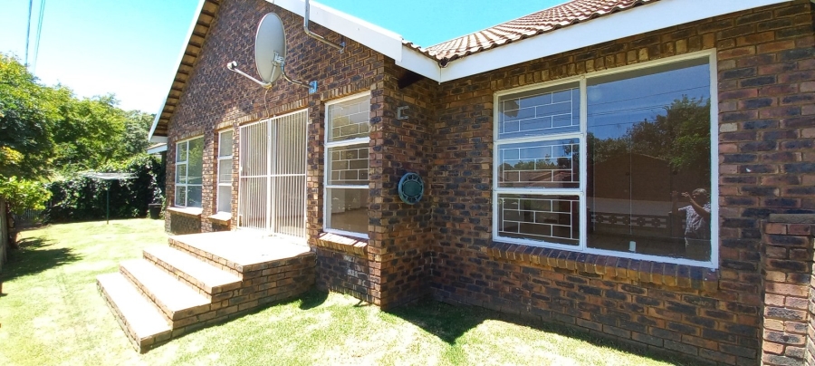 3 Bedroom Property for Sale in Eureka Free State